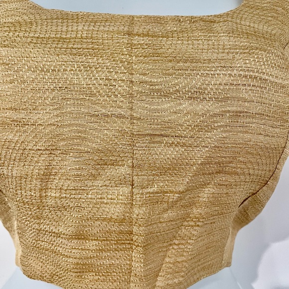 Golden saree blouse - Picture 4 of 6